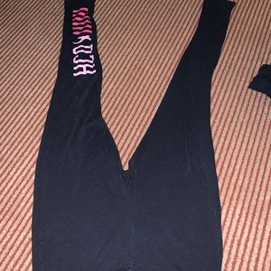 black hollister leggings with letters on side